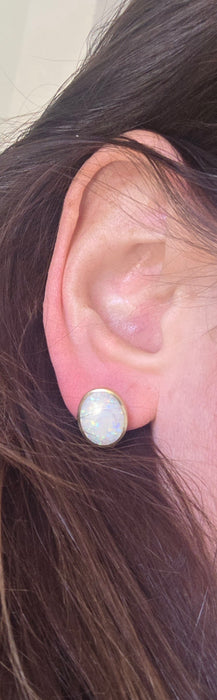 Vintage: 9ct Yellow Gold Oval Opal Cabochon Stud Earrings