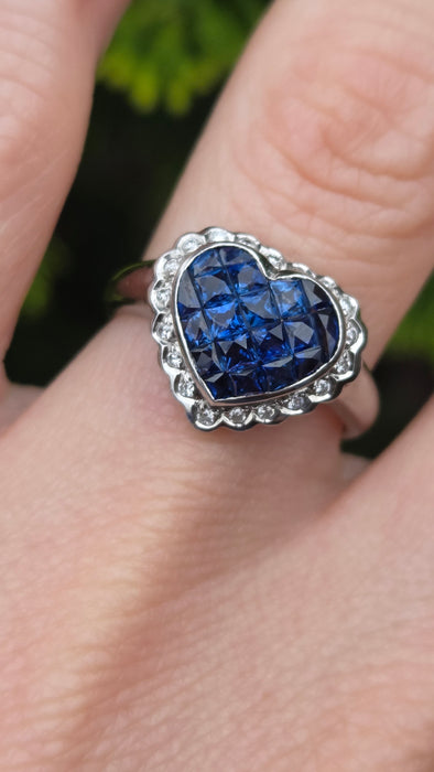 Vintage: 18ct White Gold Sapphire & Diamond Heart Cluster Ring — 1.00ct