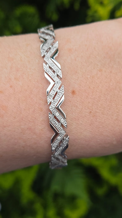 Vintage: 9ct White Gold Diamond Chevron Bracelet