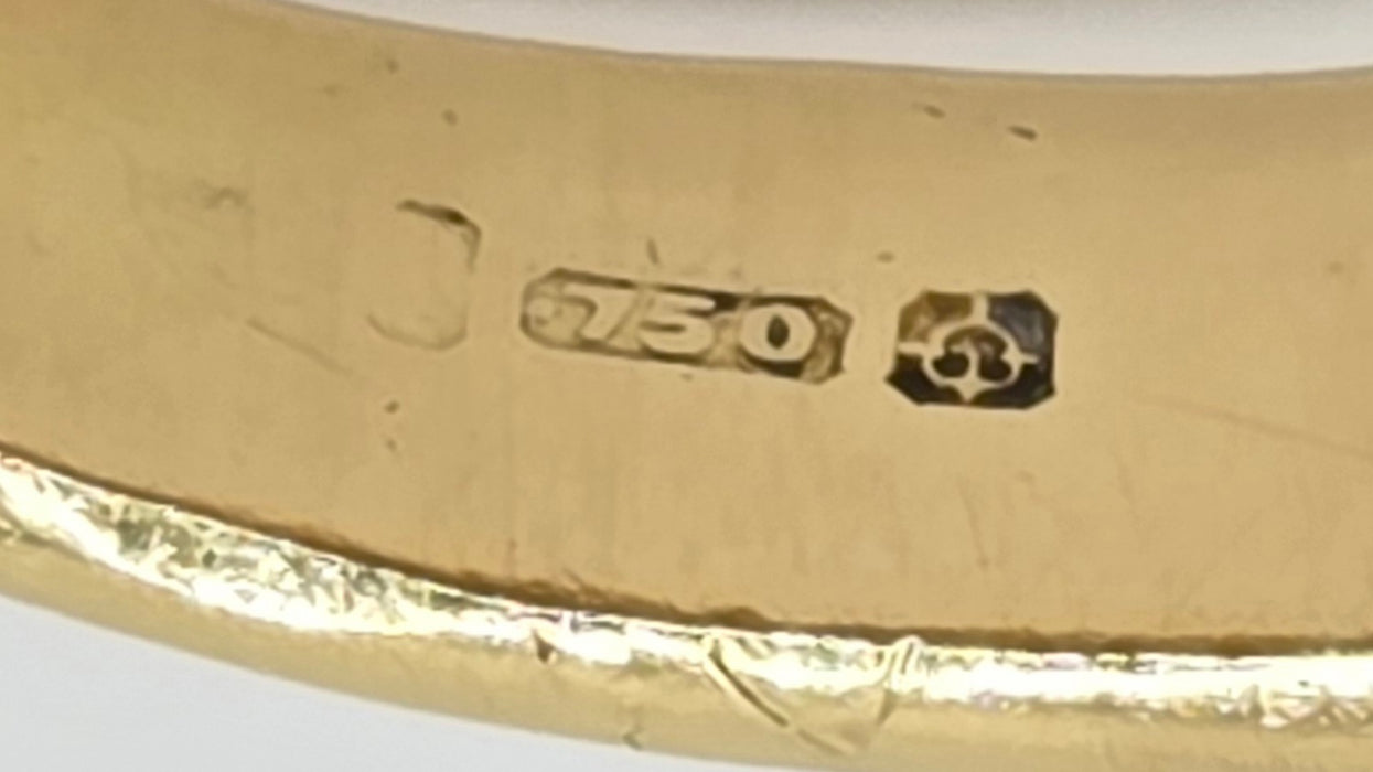 Vintage: 18ct Yellow Gold Diamond Signet Ring
