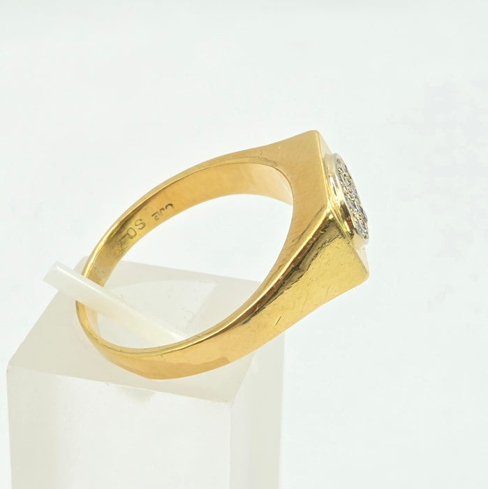 Vintage: 18ct Yellow Gold Diamond Signet Ring