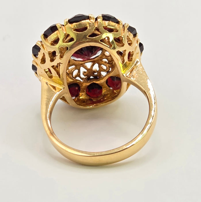 Vintage: 18ct Yellow Gold Garnet Cluster Ring — 9.90ct