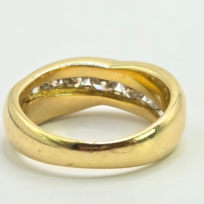 Modern: 18ct Yellow Gold Seven Stone Diamond Crossover Ring — 1.00ct