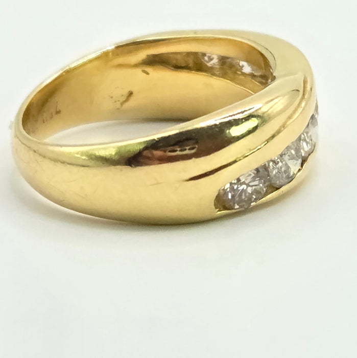 Modern: 18ct Yellow Gold Seven Stone Diamond Crossover Ring — 1.00ct