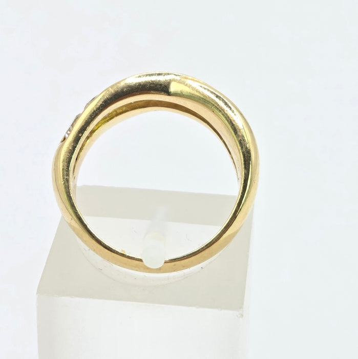Modern: 18ct Yellow Gold Seven Stone Diamond Crossover Ring — 1.00ct