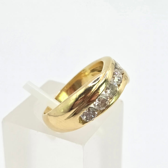 Modern: 18ct Yellow Gold Seven Stone Diamond Crossover Ring — 1.00ct