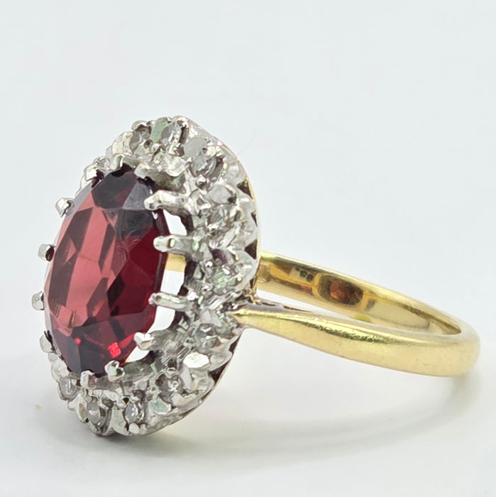Vintage: 18ct Yellow Gold Garnet & Diamond Cluster Ring — 2.60ct & 0.21ct — From 1983