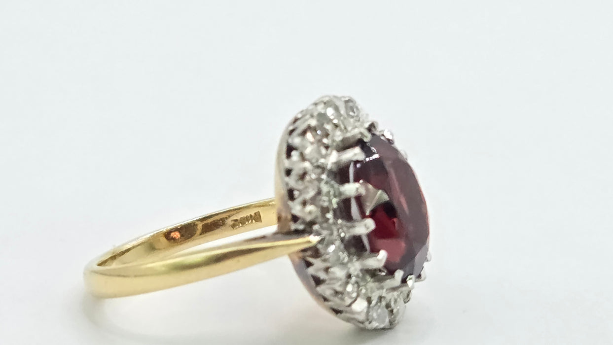 Vintage: 18ct Yellow Gold Garnet & Diamond Cluster Ring — 2.60ct & 0.21ct — From 1983