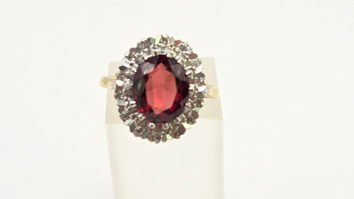 Vintage: 18ct Yellow Gold Garnet & Diamond Cluster Ring — 2.60ct & 0.21ct — From 1983