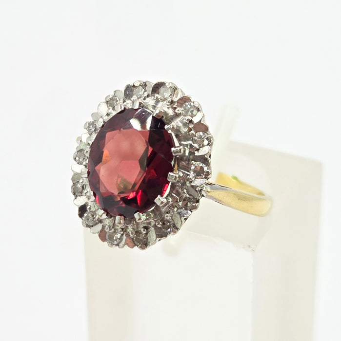 Vintage: 18ct Yellow Gold Garnet & Diamond Cluster Ring — 2.60ct & 0.21ct — From 1983