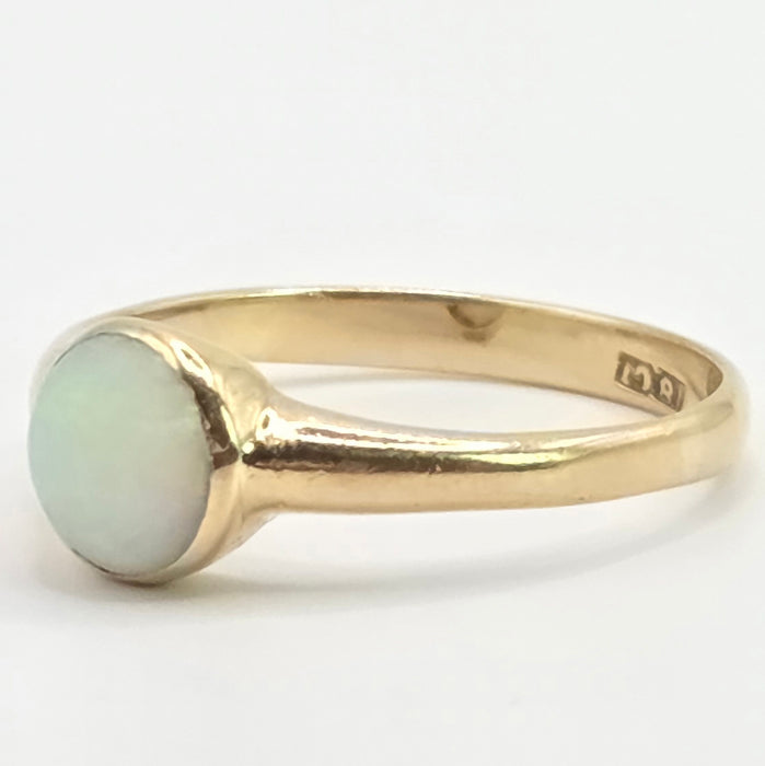 Vintage: 18ct Yellow Gold Opal Solitaire Dress Ring — 0.82ct
