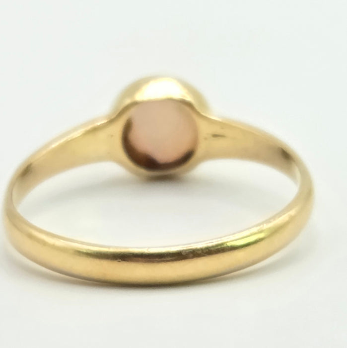 Vintage: 18ct Yellow Gold Opal Solitaire Dress Ring — 0.82ct
