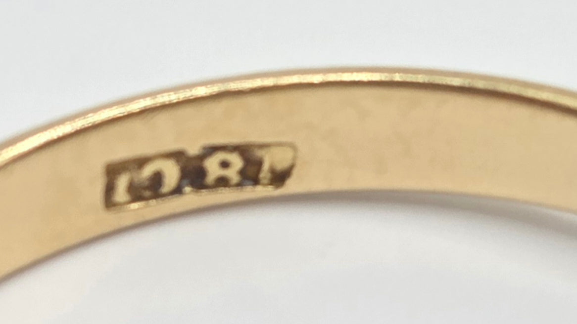 Vintage: 18ct Yellow Gold Opal Solitaire Dress Ring — 0.82ct