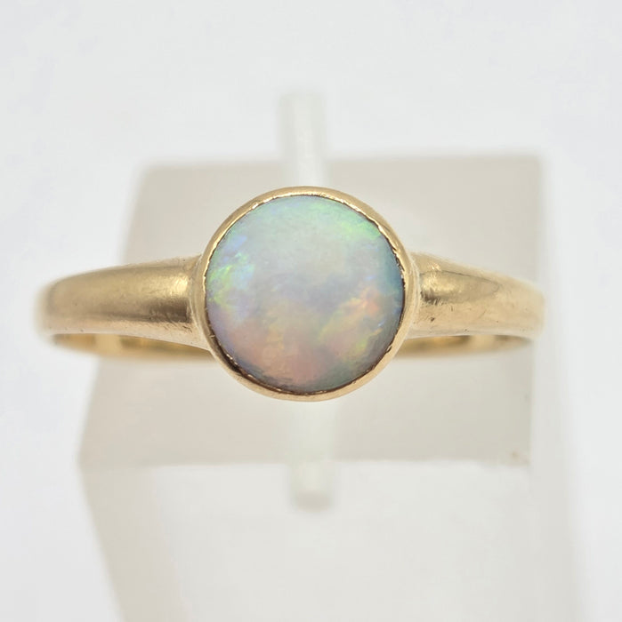 Vintage: 18ct Yellow Gold Opal Solitaire Dress Ring — 0.82ct