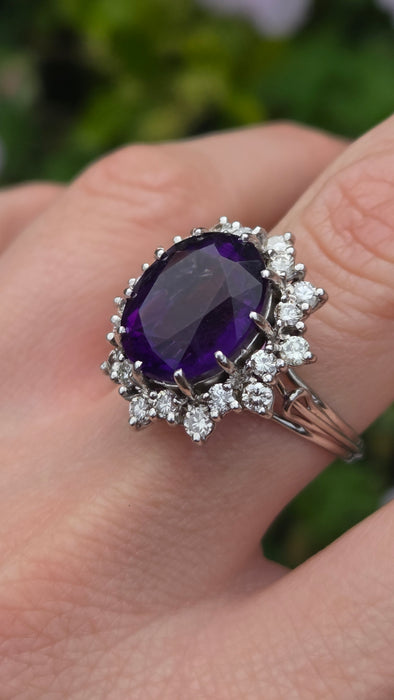 Vintage: 18ct White Gold Amethyst & Diamond Cluster Ring — 7.00ct Amethyst / 1.20ct Diamonds