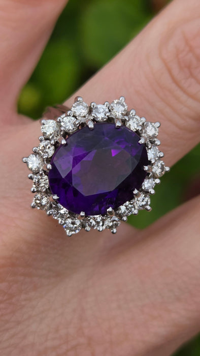 Vintage: 18ct White Gold Amethyst & Diamond Cluster Ring — 7.00ct Amethyst / 1.20ct Diamonds