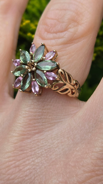 Vintage: 9ct Yellow Gold Green & Pink Sapphire Floral Ring