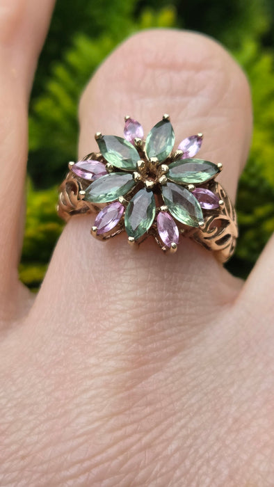 Vintage: 9ct Yellow Gold Green & Pink Sapphire Floral Ring