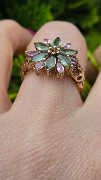 Vintage: 9ct Yellow Gold Green & Pink Sapphire Floral Ring