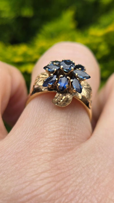 3072 Vintage: 14ct Yellow Gold Sapphire Flowerhead Cluster Ring