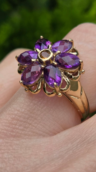 3079 Vintage: 9ct Yellow Gold Amethyst & Citrine Flowerhead Ring — 1.76ct