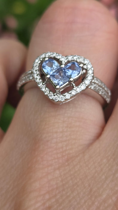 Vintage: 18ct White Gold Ceylon Sapphire & Diamond Heart Cluster Ring — 0.44ct & 0.30ct