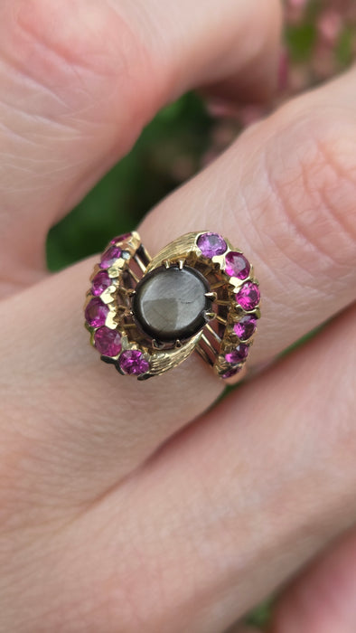 Vintage: 18ct Yellow Gold Blue Sapphire & Red Topaz Swirl Cluster Ring