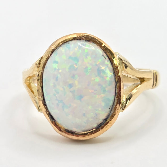 Vintage: 18ct Yellow Gold Opal Solitaire Ring — From 1958