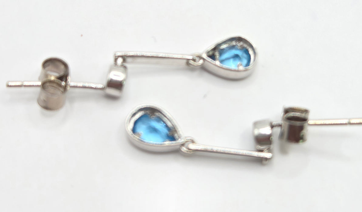 Vintage: 9ct White Gold Blue Topaz Drop Earrings
