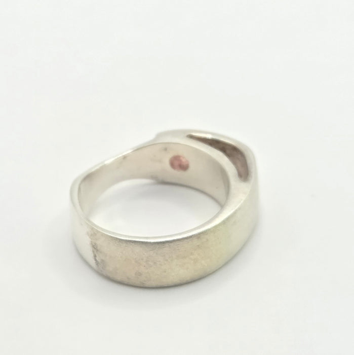 Vintage: Platinum 950 Red Garnet Signet Ring a striking statement