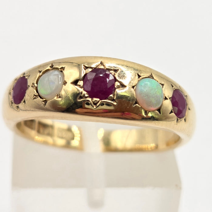 Antique: 9ct Yellow Gold Opal & Garnet Five Stone Gypsy Ring