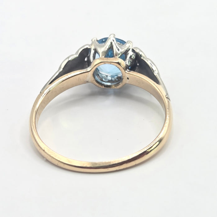 Vintage: 9ct Two-Tone Gold London Blue Topaz Solitaire Ring