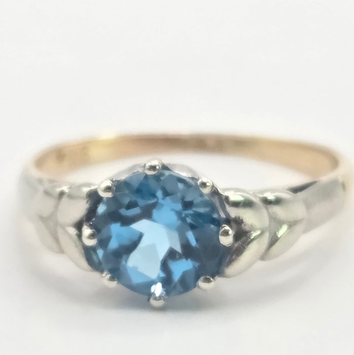 Vintage: 9ct Two-Tone Gold London Blue Topaz Solitaire Ring