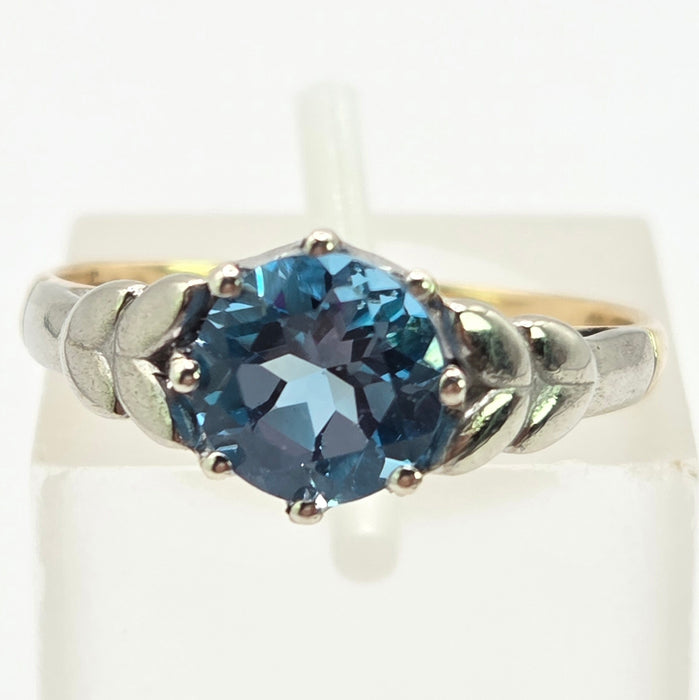 Vintage: 9ct Two-Tone Gold London Blue Topaz Solitaire Ring