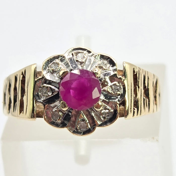 Vintage: 9ct Yellow Gold Ruby & Diamond Art Deco Target-Style Cluster Ring — From 1979