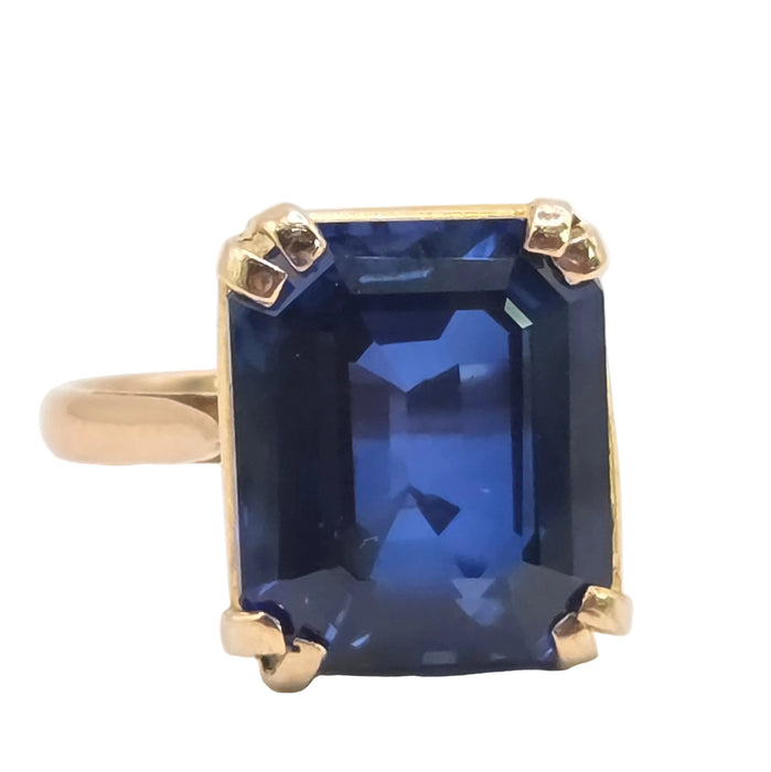 Vintage: 18ct Yellow Gold Sapphire Solitaire Cocktail Ring