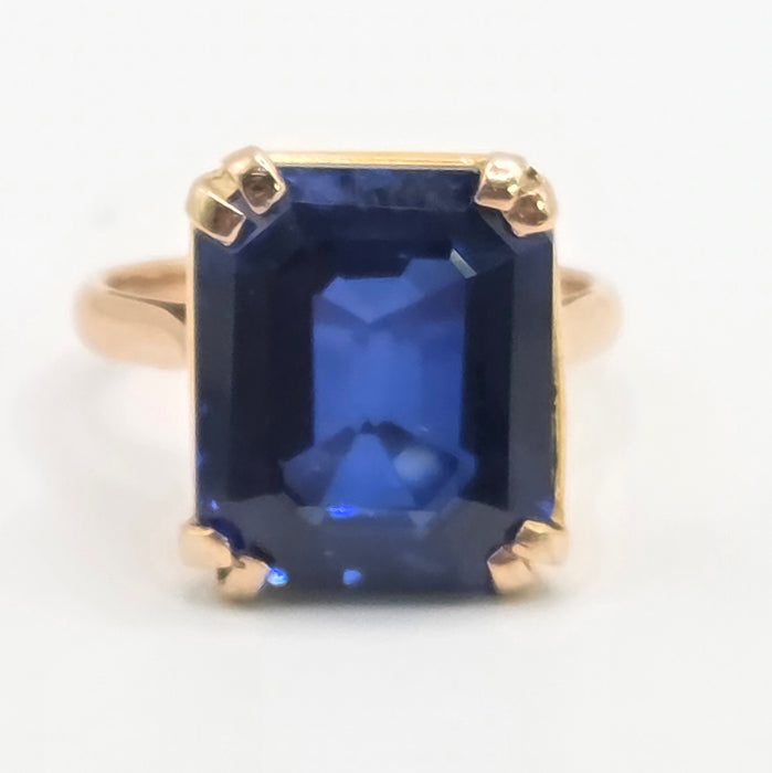 Vintage: 18ct Yellow Gold Sapphire Solitaire Cocktail Ring