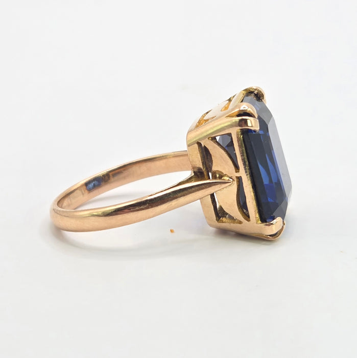 Vintage: 18ct Yellow Gold Sapphire Solitaire Cocktail Ring