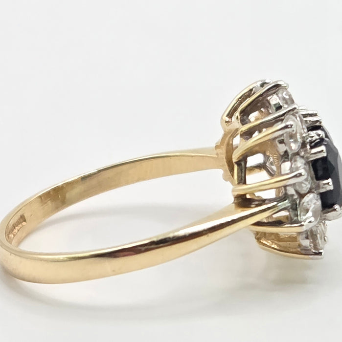 Vintage: 9ct Yellow Gold Sapphire & Simulated Diamond Cluster Ring