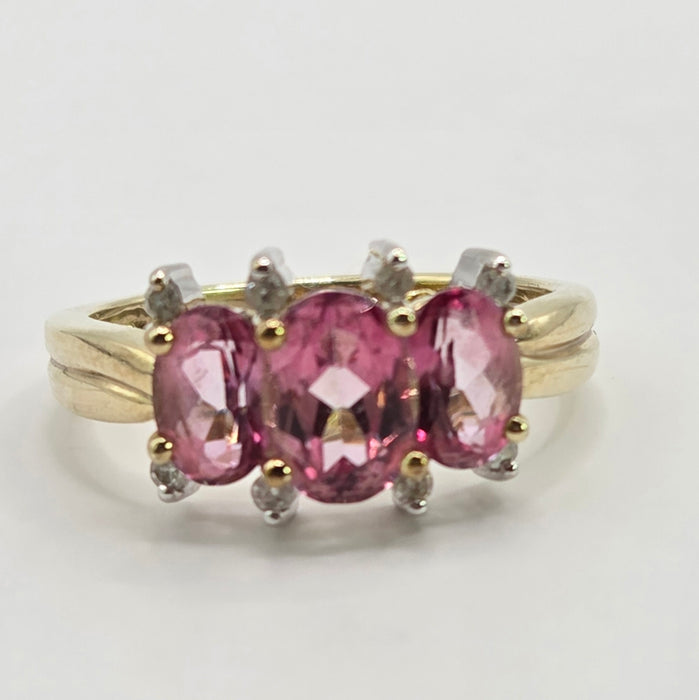 Vintage: 9ct Yellow Gold Ruby & Diamond Dress Ring