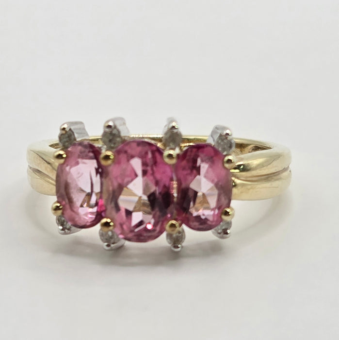 Vintage: 9ct Yellow Gold Ruby & Diamond Dress Ring
