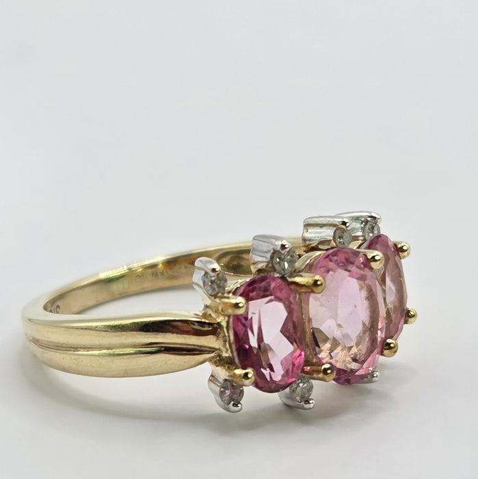 Vintage: 9ct Yellow Gold Ruby & Diamond Dress Ring