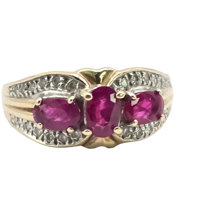 Vintage: 9ct Yellow Gold Ruby & Diamond Cocktail Ring — 0.20ct