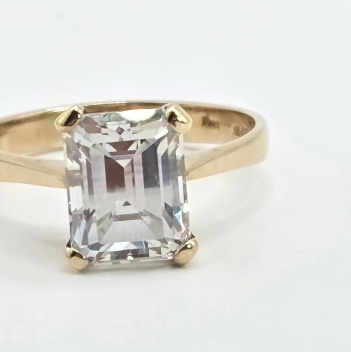 Vintage: 9ct Yellow Gold Goshenite Solitaire Ring — From 1986