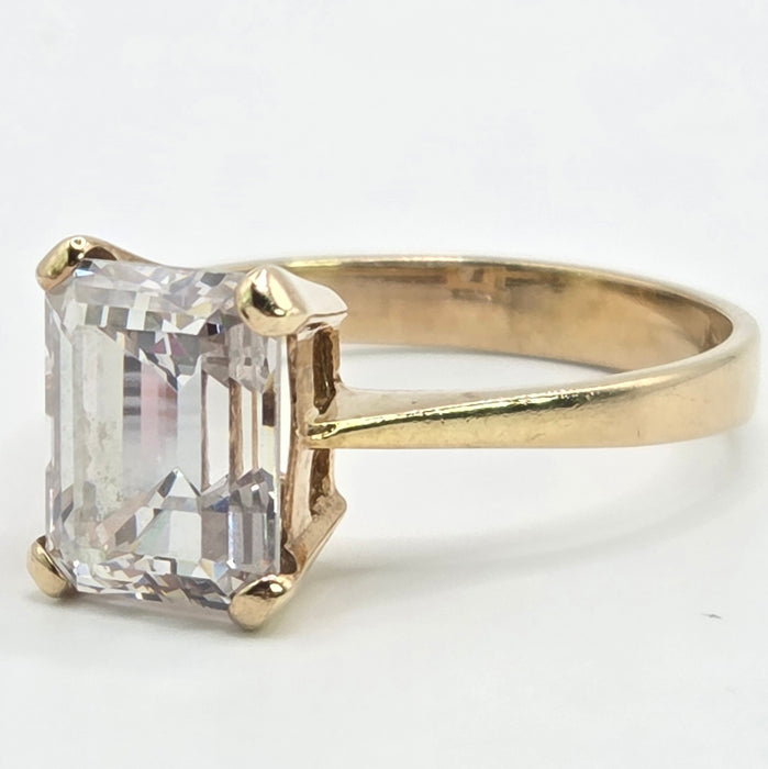 Vintage: 9ct Yellow Gold Goshenite Solitaire Ring — From 1986