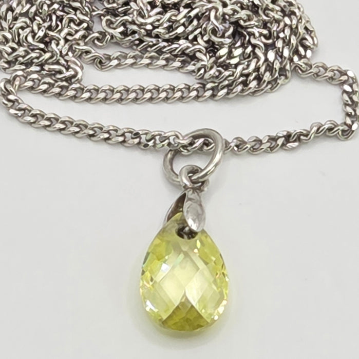 Vintage: 9ct White Gold Peridot Pendant and Chain