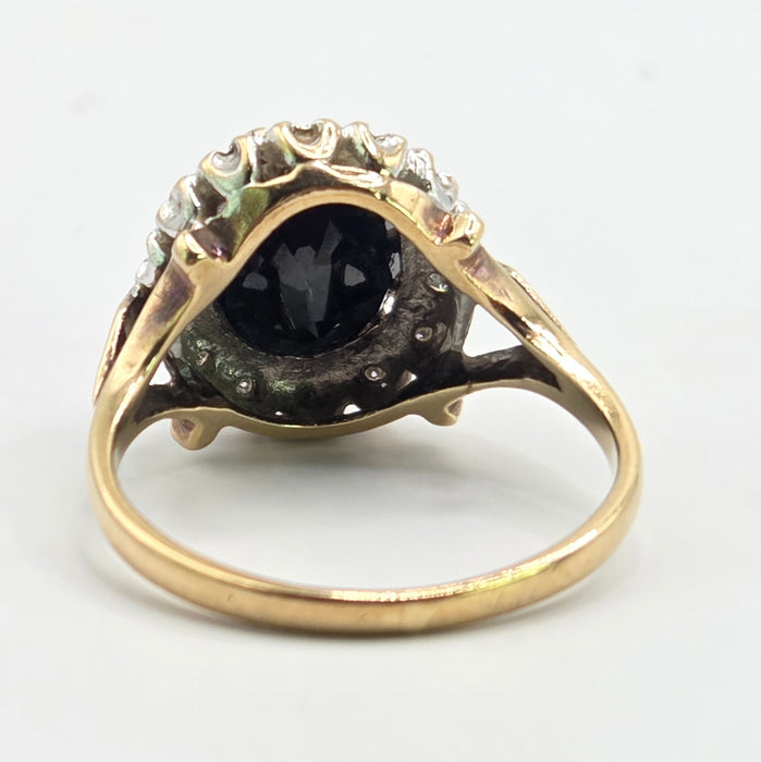 Vintage: 9ct Yellow Gold Sapphire & Diamond Oval Cluster Ring