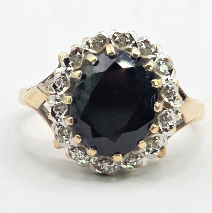 Vintage: 9ct Yellow Gold Sapphire & Diamond Oval Cluster Ring