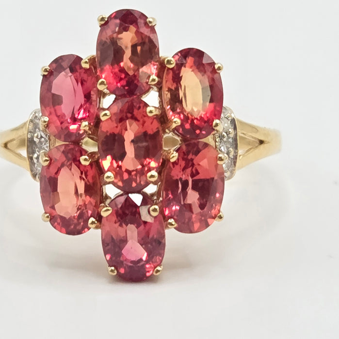 Vintage: 18ct Yellow Gold Padparadscha Sapphire & Diamond Ring