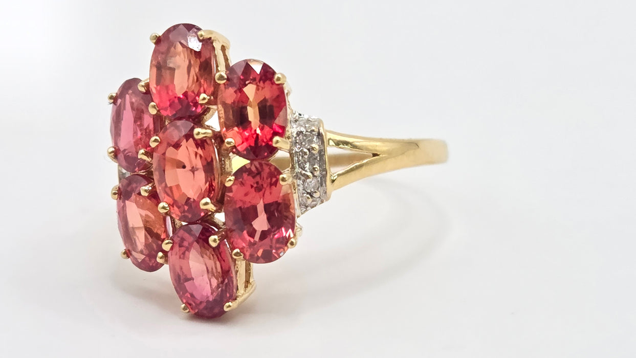 Vintage: 18ct Yellow Gold Padparadscha Sapphire & Diamond Ring